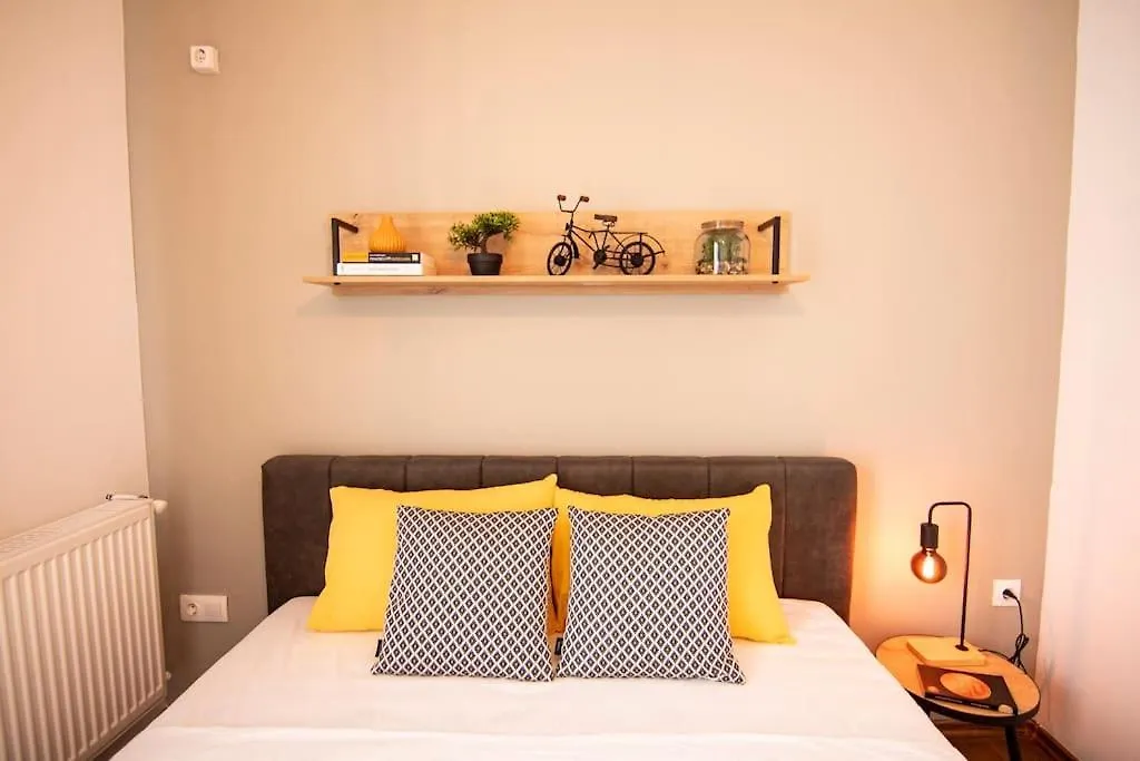 Apartment With Private Parking 2 Sofia 0*,